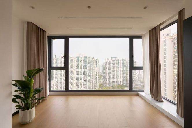 Suzhou River 3brs apartment, with panoramic floor-to-ceiling windows · 270° panoramic view