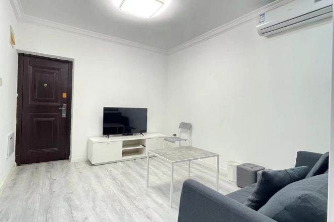 zhongshan park elevator 2BR/big living room@L2/3/4