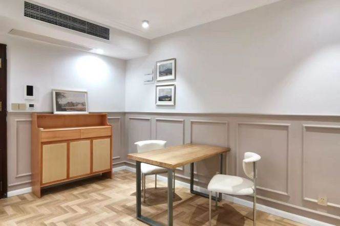 French Style Big 1br/1bt Flat in Xintiandi