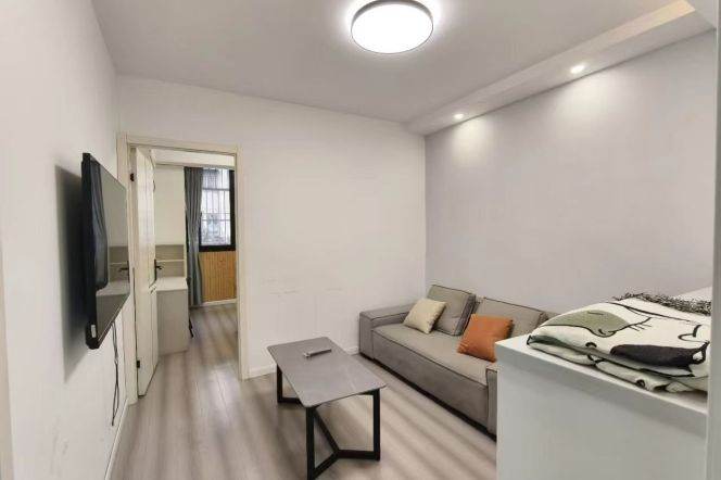 loushanguan rd 2BR/living room@L2/15