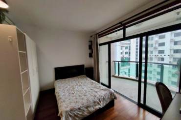Huge balcony room west yan an lu / Zhongshan park EVNU
