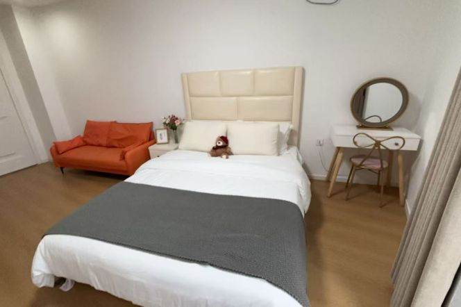   Spacious-Fashion-lift-1Br-Nr Huadong Jiaotong uni-Caoyang rd/Putuo area/L3/4/11/13/14