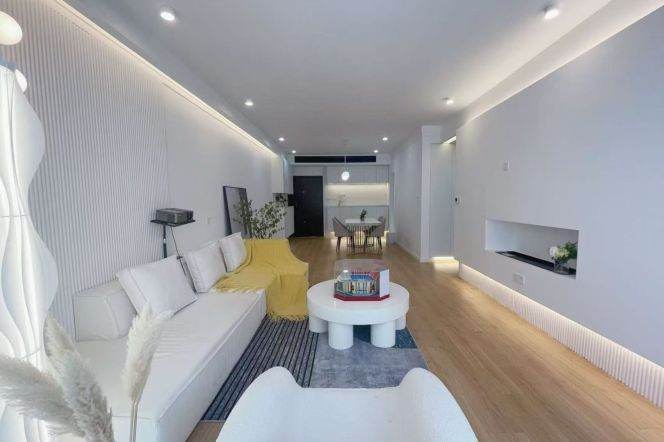 modern 2brs floor heating modern furniture in Xintiandi line 1,8,9,10,13,14 only 21.5K