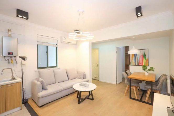 jingan temple 1 bed ekevator 