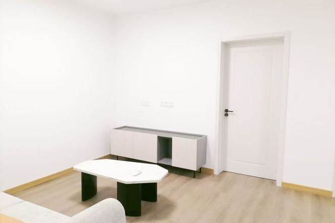  Homey 2br high-rise nr Jiashan Rd L9&12