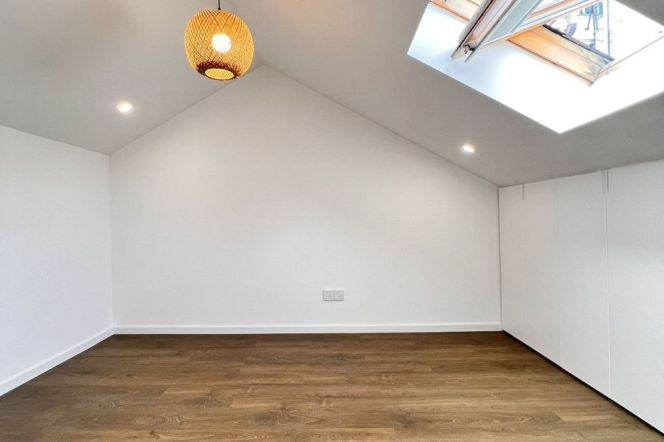 Bright &cozy 1Br Furnished  @Iapm