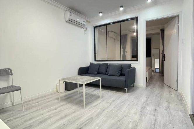 zhongshan park elevator 2BR/big living room@L2/3/4