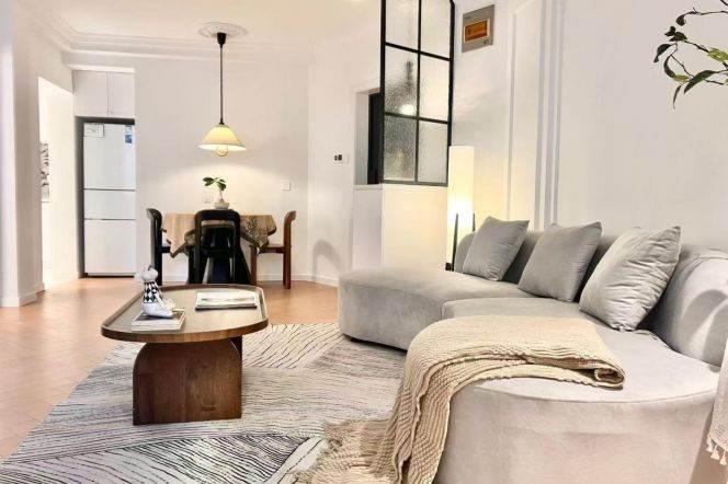 caoyang rd elevator 2BR/big living room@L3/4/11/14