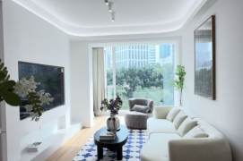 Hanzhong Rd metro/1br1bt/central AC/floor heat/oven/dishwasher