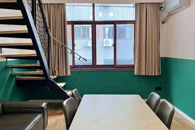 Cool Loft 2Br/2Lr/1Bt+Lovely Patio@L1/10/12 South Shaanxi Rd Station 