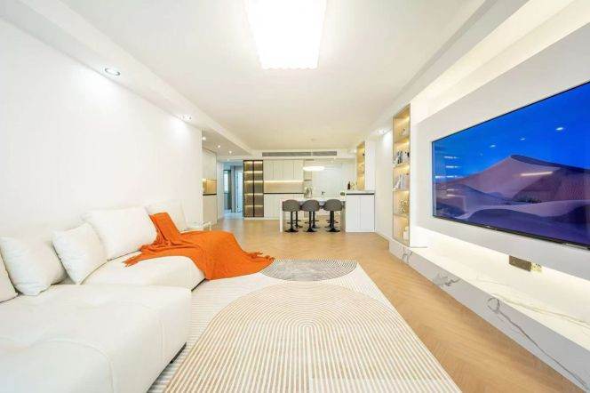 3 Brs, 2 Baths with Floor heating/Central ac/Oven, 150 sqm @ Changshou metro L7&13