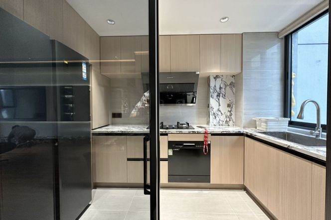 modern 2brs floor heating nice furniture beside Huang pu river 20.5K