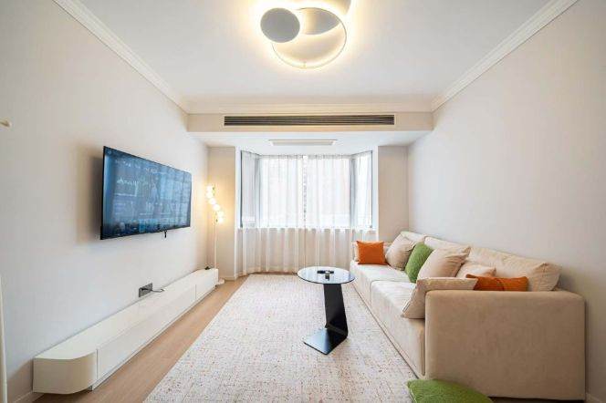 Elevator Spacious 1Br/2Lr/1Bt Close to L2/11 Jiangsu Rd Station 