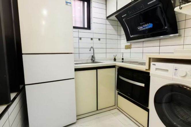 Full furnished 1br/2living & oven/loft @Jiangsu Rd & Line 2/11