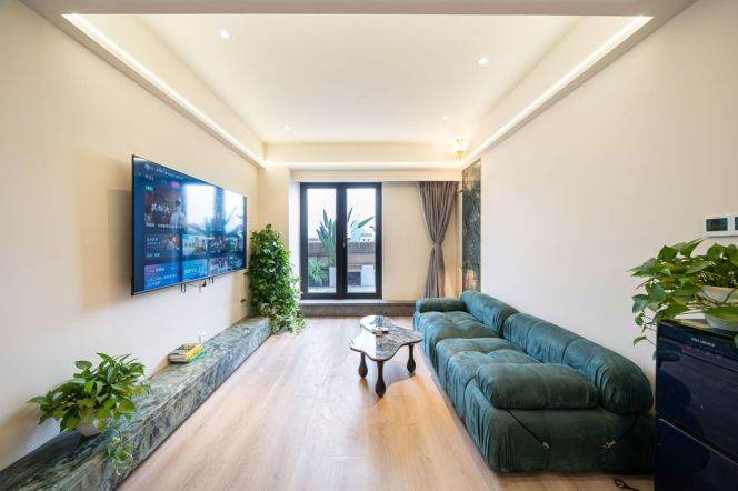 2 Brs with Private Terrace, Floor heating, Central ac, Oven, 120 sqm @ Jiashan metro L9&12