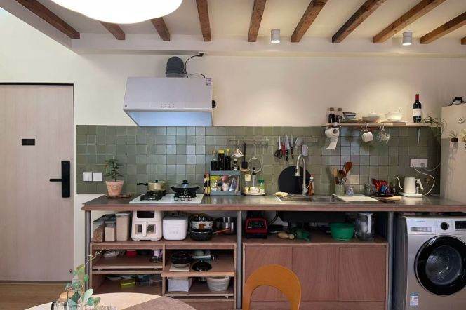 Line 2/12/13 West Nanjing Road / modern & cosy 2brs 2baths / 