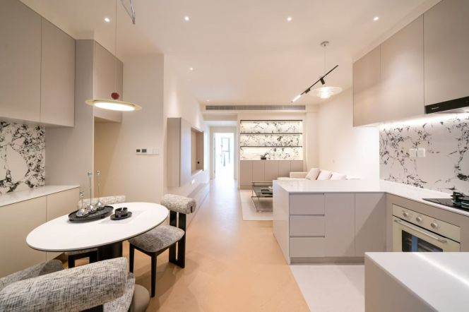 1 Big Br with Floor heating/Central ac/Oven, 80 sqm @ Changshou metro L7&13