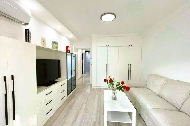 caoyang rd elevator 1BR/big living room@L3/4/11/14