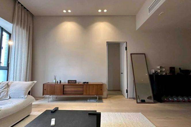 Cozy 2Br fully furnished w. Floor heating&C/A