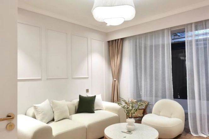 French Style Big 1br/1bt Flat in Xintiandi