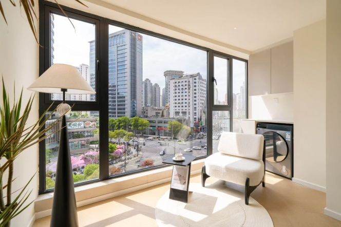 1 Big Br with Floor heating/Central ac/Oven, 80 sqm @ Changshou metro L7&13
