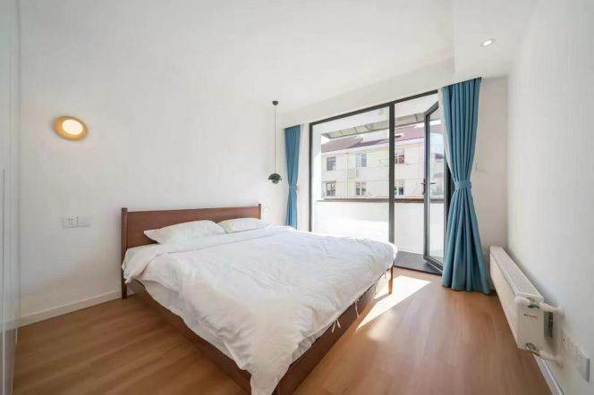  Homey 2br with Balcony nr Loushanguan Rd M2&15