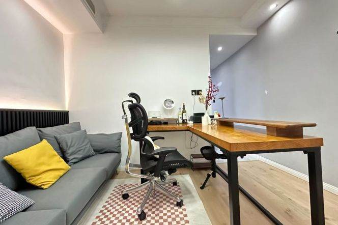 Cozy bright high rise 1 br 1 lr with elevator near Wuding rd station 