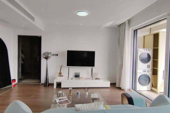 2 Brs with Open Balcony/Gym/Swimming pool @ Oriental Sports Centre L6,8&11