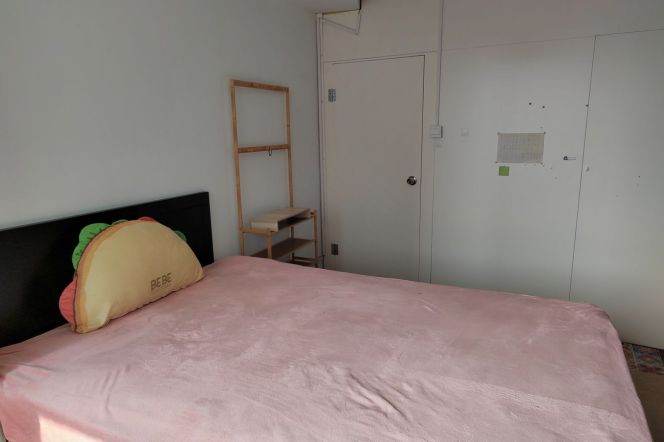 Cozy bright centre room Jiaotong university/hong qiao Lu  DHU