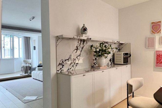 Spacious&Modern 1Br/2Lr/1Bt Close to L2/11 Jiangsu Rd Metro Station 