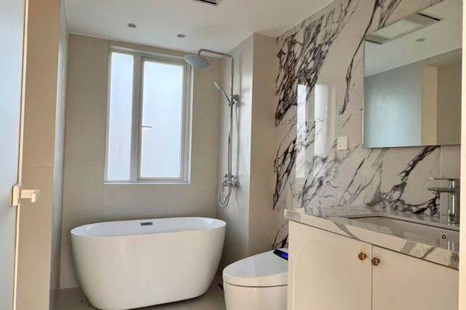 Modern 4brs with teerace nearby German&French school 