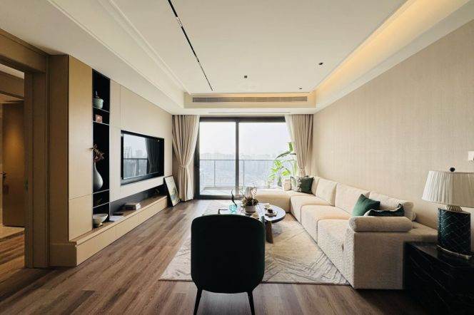 Modern 3brs with floor heating and blcony in Gubei 