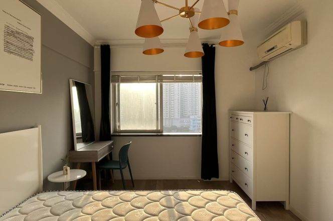 Kangding Auto Apartment — Spacious 2BR at Metro Doorstep — 14,500RMB