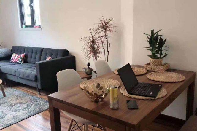 Beautiful green view 1br with balcony near Hengshan Road