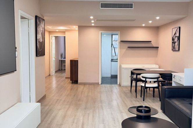 Open balcony 2Bdrs &2Bths elevator apt+Central AC@Zhaojiabang Rd