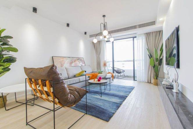 Shanghai One — Executive 3BR with Full Heating — 23,000 RMB