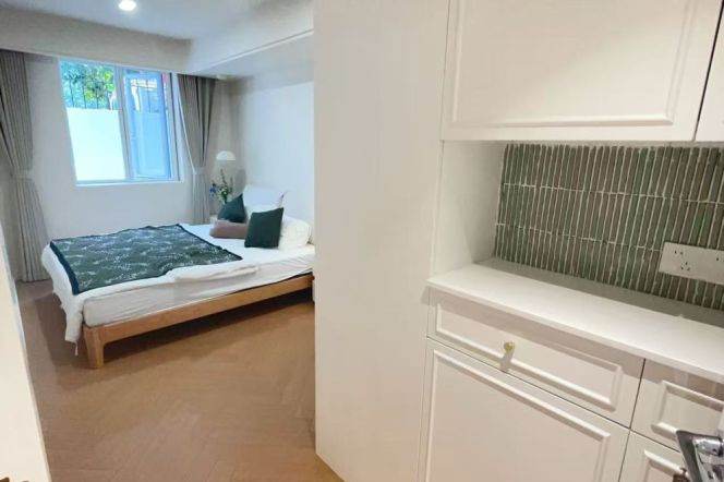 1Bedroom with a yard in 'GuBei'