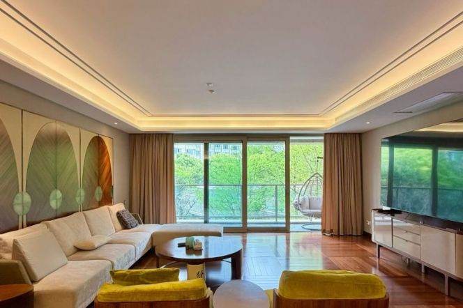 Luxury residences 3br-2bath with Big Living room  @South Maoming Road