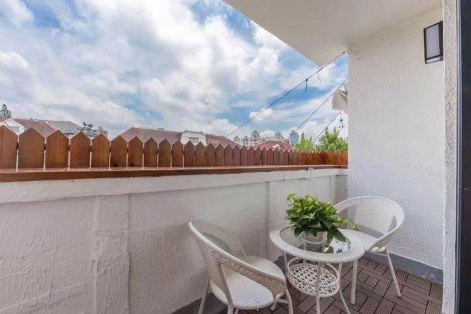 Shanghai Library Station 1Br with Open Balcony Line10
