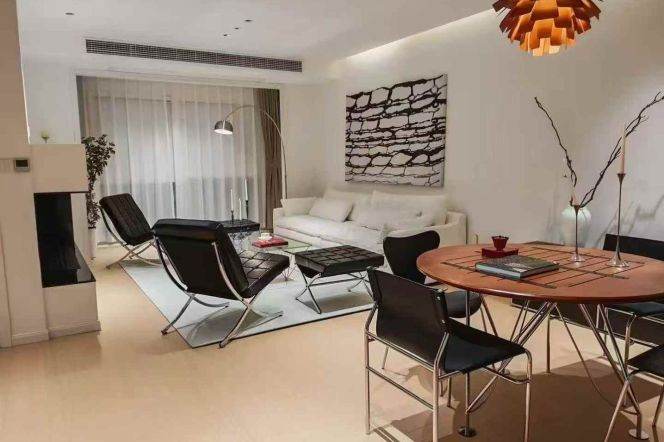 xujiahui 1BR/big living room@L1/4