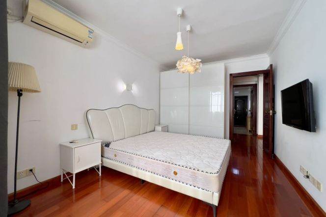 Fuxing Middle Road — Bright 2BR in the Plane Tree District — 13,000 RMB