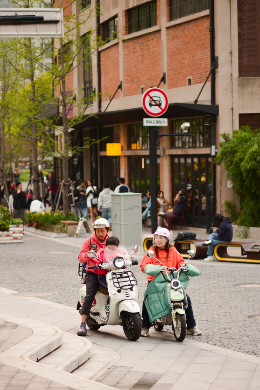 Paul Pairet Ice Cream and More: A Spring Walk on Suzhou Creek’s North Bank