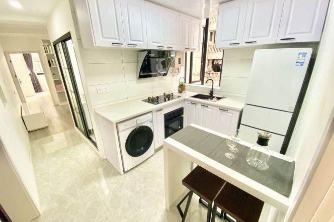 Lovely n cozy 2brs apt near Changshou rd line 7/13