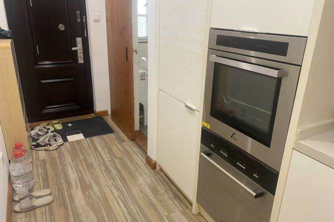 1 br near L10 jiaotong uni station+floor heating