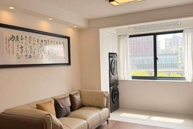 First landlord~Sunny two Bedrooms elevator apt+Dryer@L7/9Zhaojiabang Rd