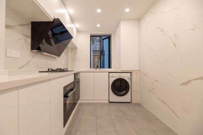 Modern 3brs with balcony and floor heating beside Huang pu river