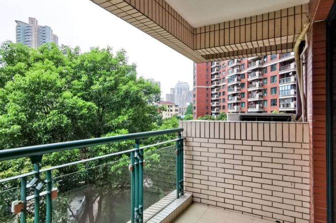 Simple Stylish 3Brm With A Balcony Near Line 2/11 Jiangsu Rd