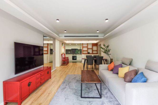 Simple Stylish 3Brm With A Balcony Near Line 2/11 Jiangsu Rd