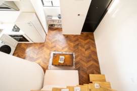 The whole house 1Br/1Lr/1Bt apt nr Changshu rd,M1/7