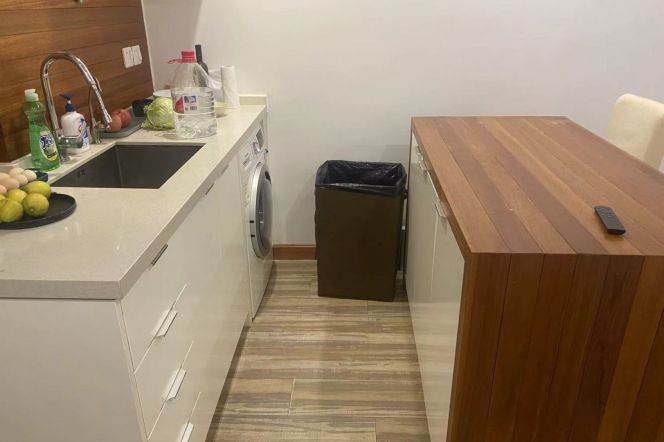 1 br near L10 jiaotong uni station+floor heating